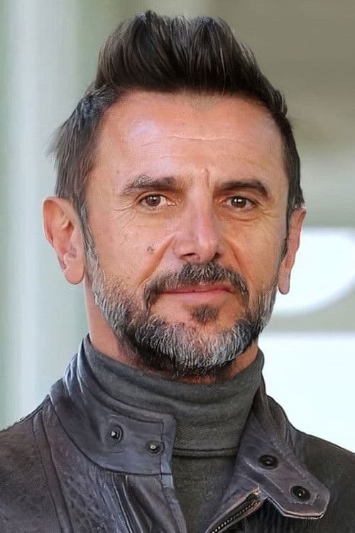 امین حیایی